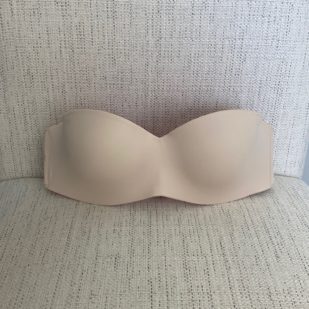 Victoria secret pink lightly lined strapless bra